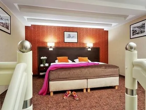 Bossa Nova Silence & Boutique Шклярска-Поремба